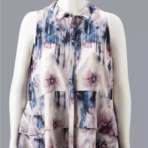 NWT Simply Vera Vera Wang Sleeveless Flounce Blouse - Twilight Petals Size Small - Picture 1 of 4